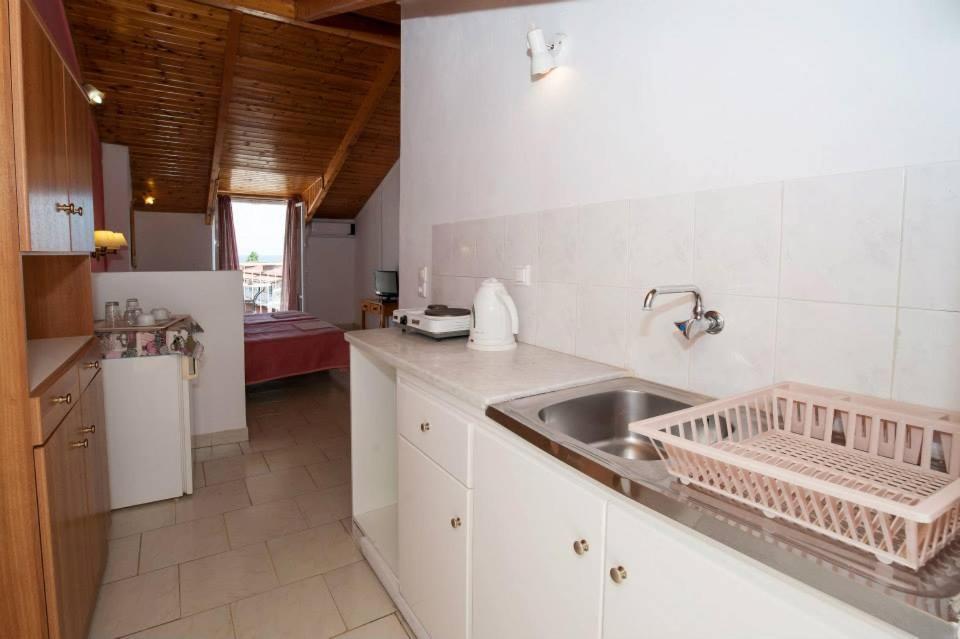 Chryssa Studios Argassi Phòng bức ảnh